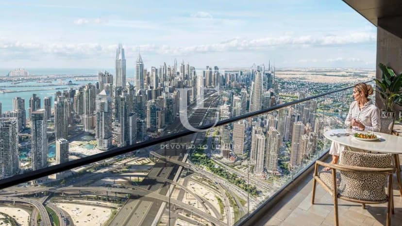 Панорамен апартамент с две спални в The Horizon, Sobha Central