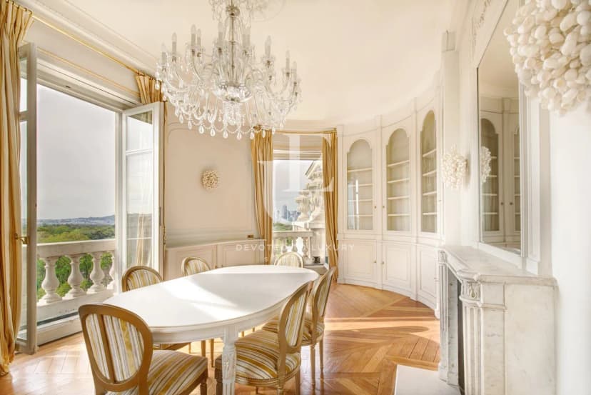 Trophy five-bedroom apartment with Eiffel Tower views