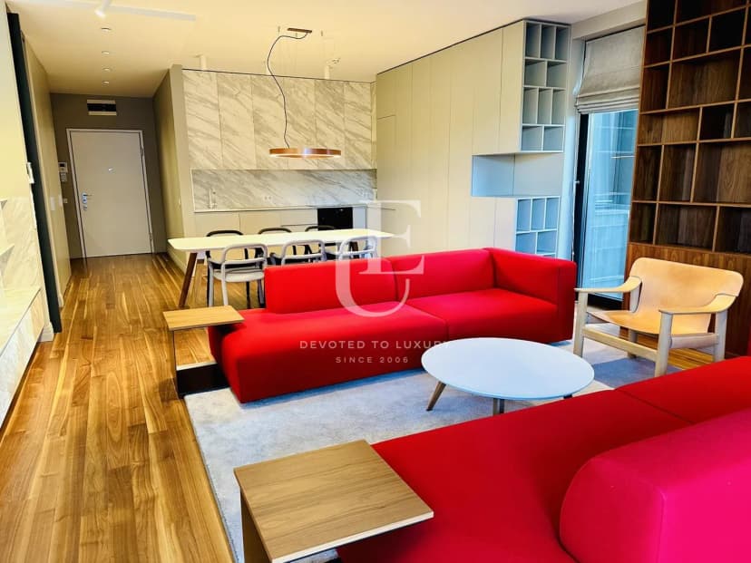 New, elegant apartment for rent in complex