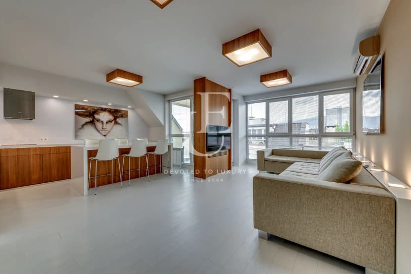 Stylish penthouse for rent in the city center