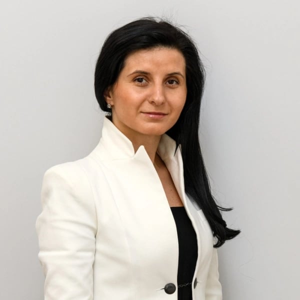 Ива Зарева