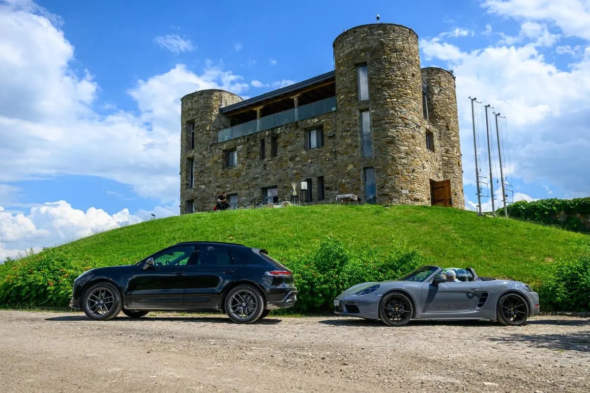 Вълнуващ ден на скорост с Unique Estates Life Magazine и Porsche Bulgaria 2