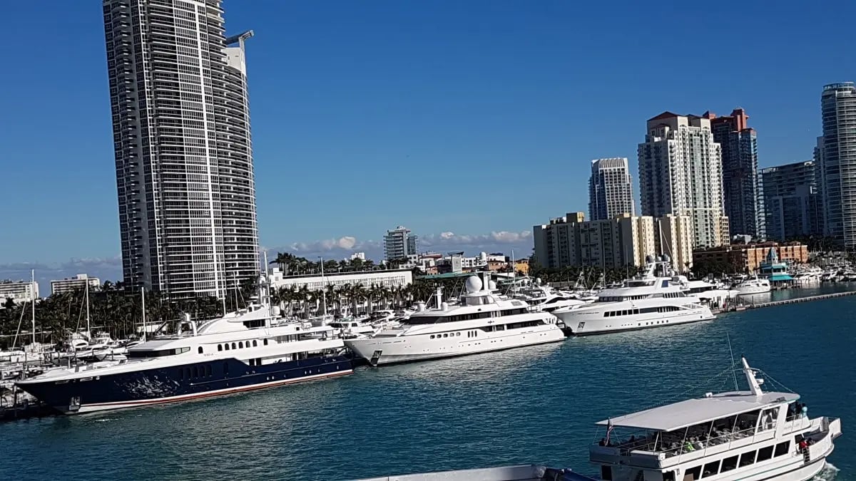 Around the world with Unique Estates  - Mariana Taliokova in the US 10