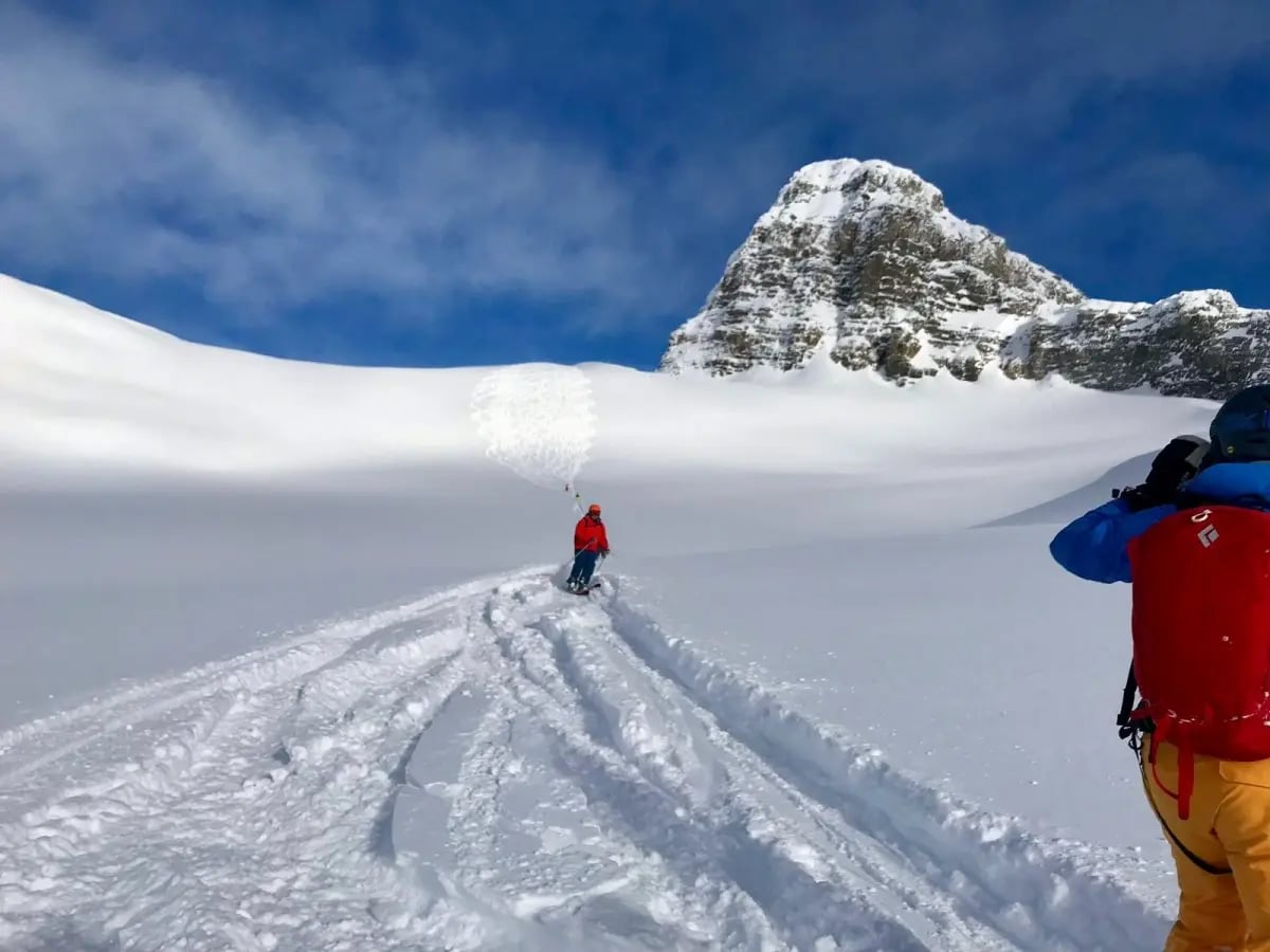Around the world with  Unique Estates - Christo Iliev and Theodor Iliev heli-skiing in Canada 2