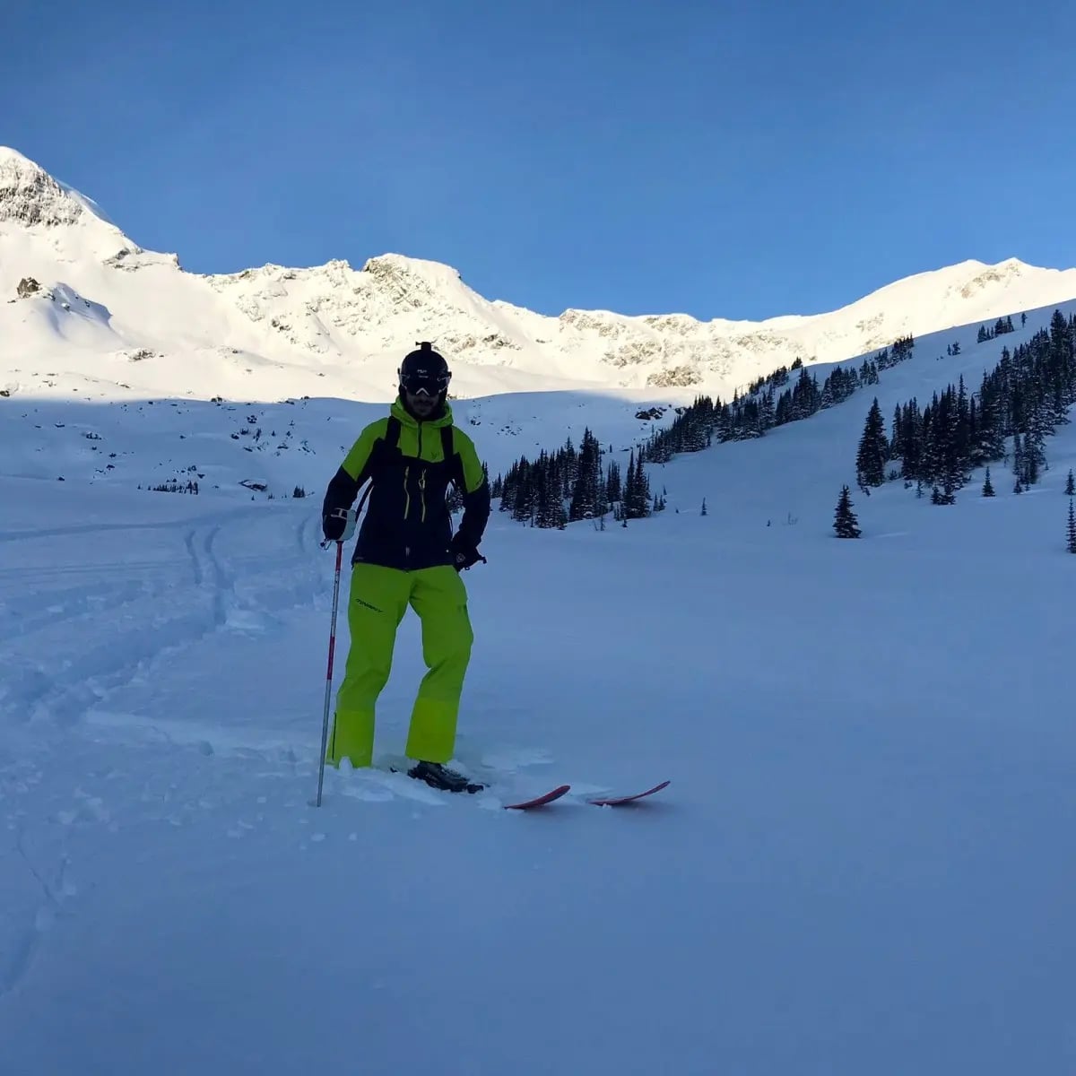 Around the world with  Unique Estates - Christo Iliev and Theodor Iliev heli-skiing in Canada 4