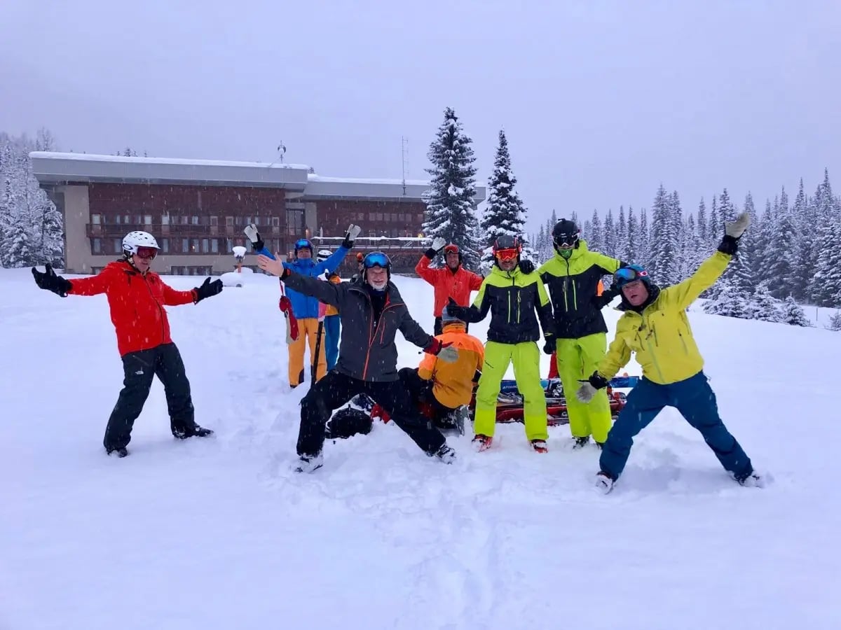 Around the world with  Unique Estates - Christo Iliev and Theodor Iliev heli-skiing in Canada 5