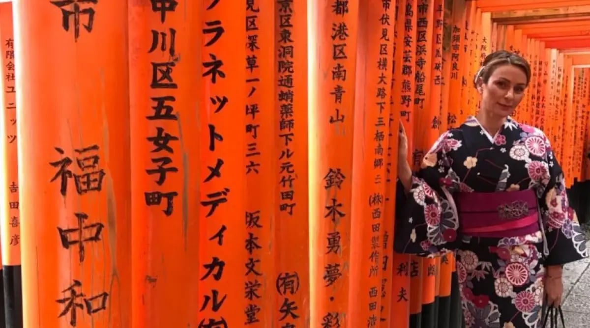 Around the world with Unique Estates - Vesela Ilieva in Japan 1