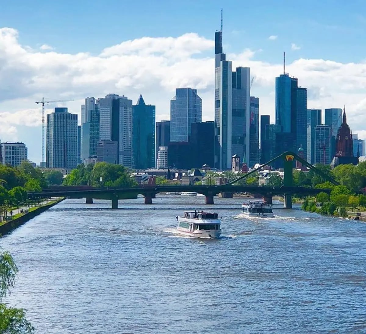 Around the world with Unique Estates - Sylvana Vassileva in Frankfurt 8