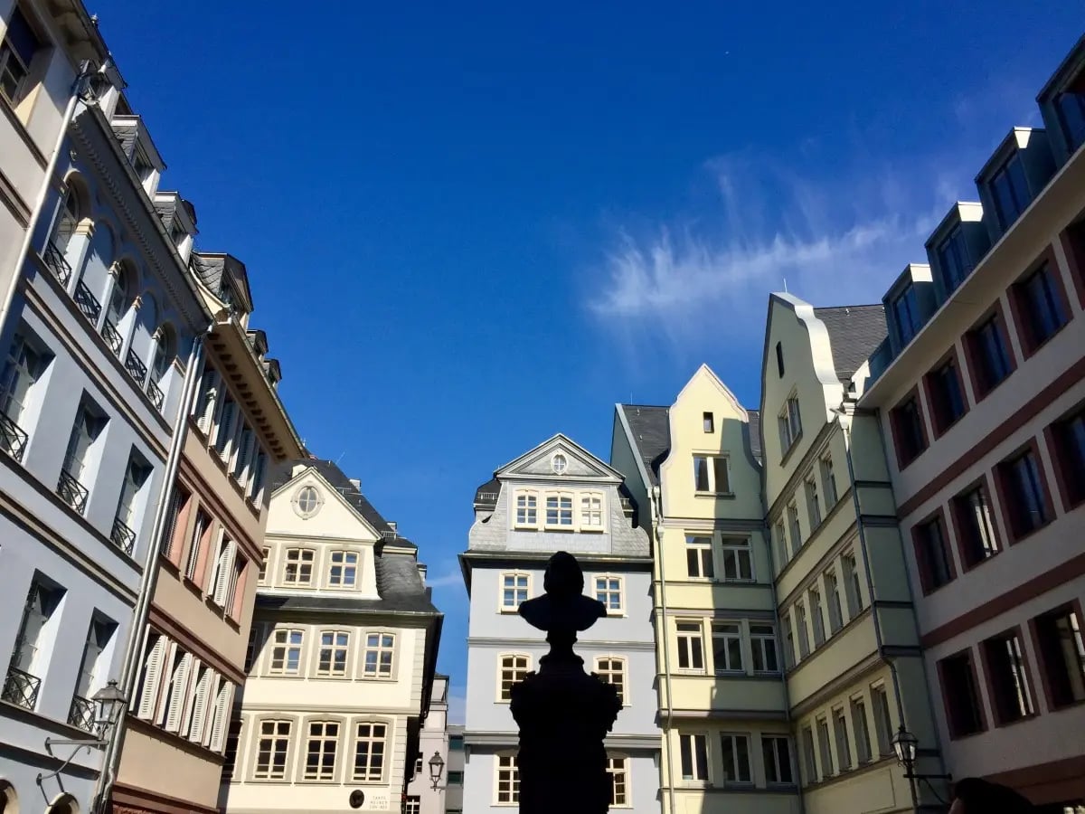 Around the world with Unique Estates - Sylvana Vassileva in Frankfurt 11