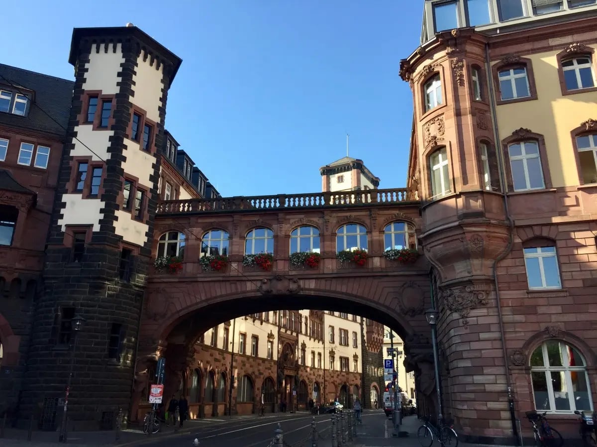 Around the world with Unique Estates - Sylvana Vassileva in Frankfurt 20