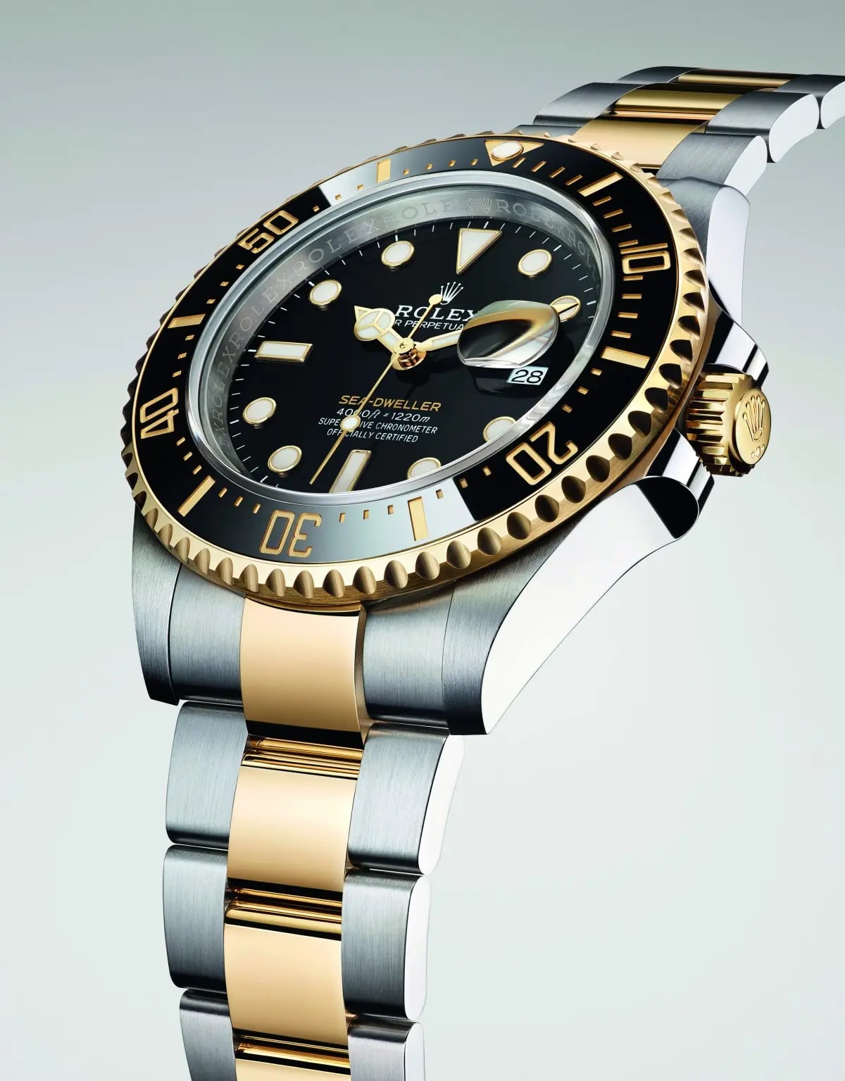 Цветове, скъпоценни камъни и модерен дизайн при новите модели на Rolex 1