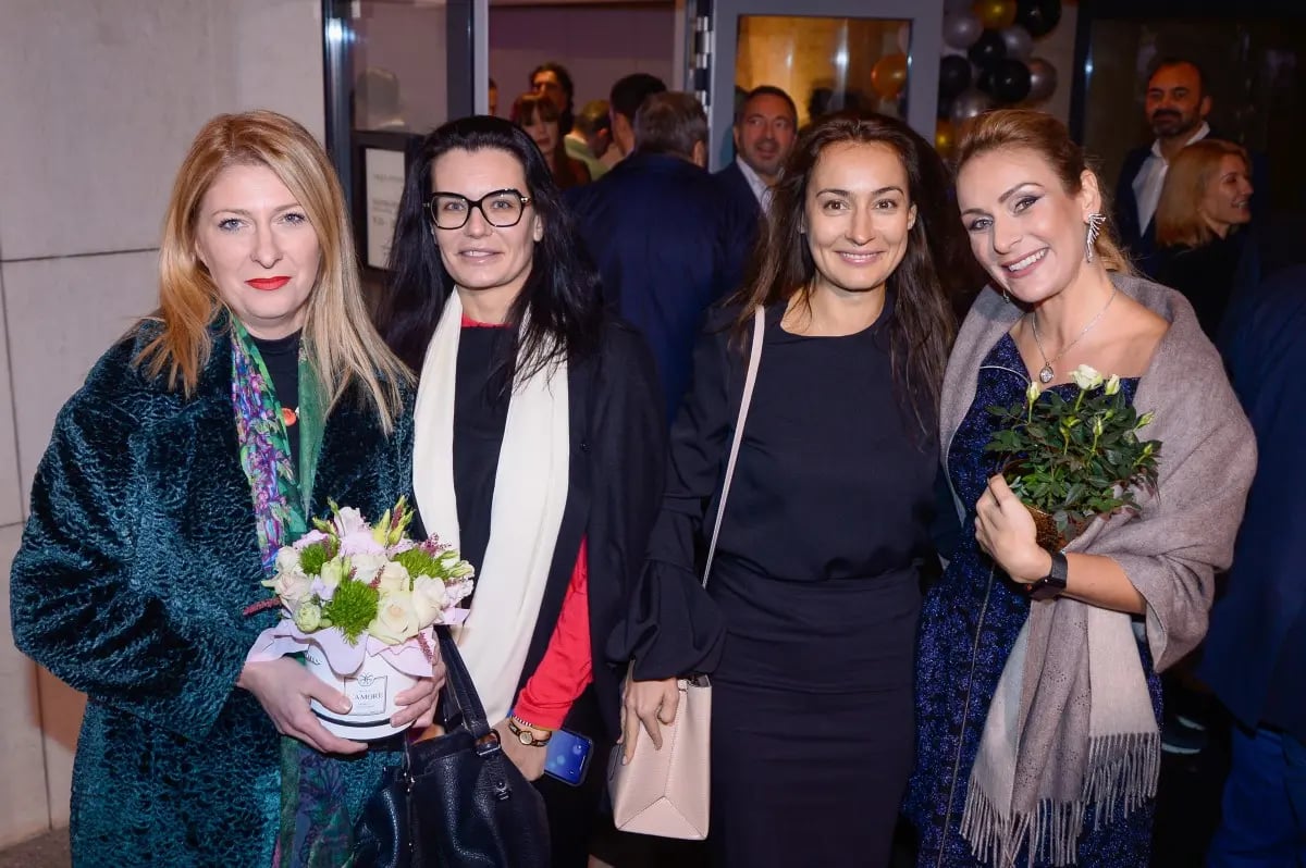 Unique Estates celebrated the opening of its new modern office in the city with a glamorous party 28