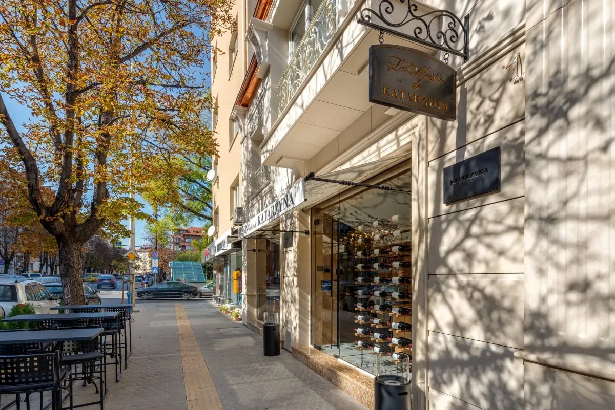 Clients of Unique Estates: At the house of wine 2