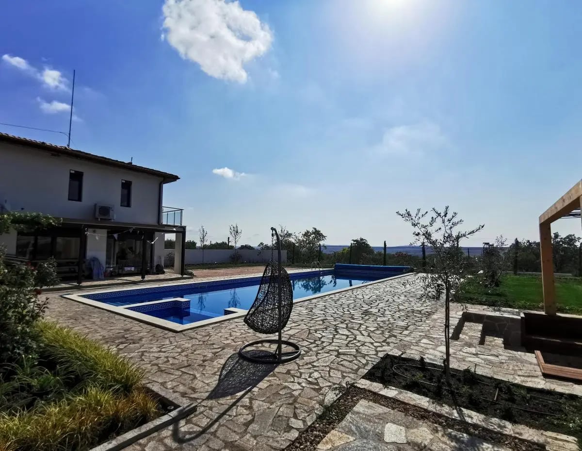 „In vino veritas“ – returning to the Bulgarian roots in an exceptional Thracian mansion 5