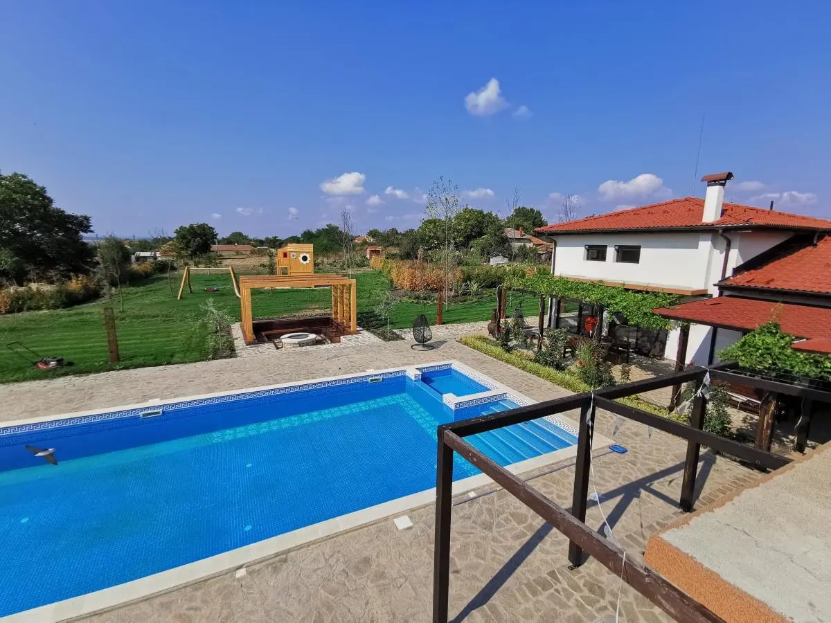 „In vino veritas“ – returning to the Bulgarian roots in an exceptional Thracian mansion 2