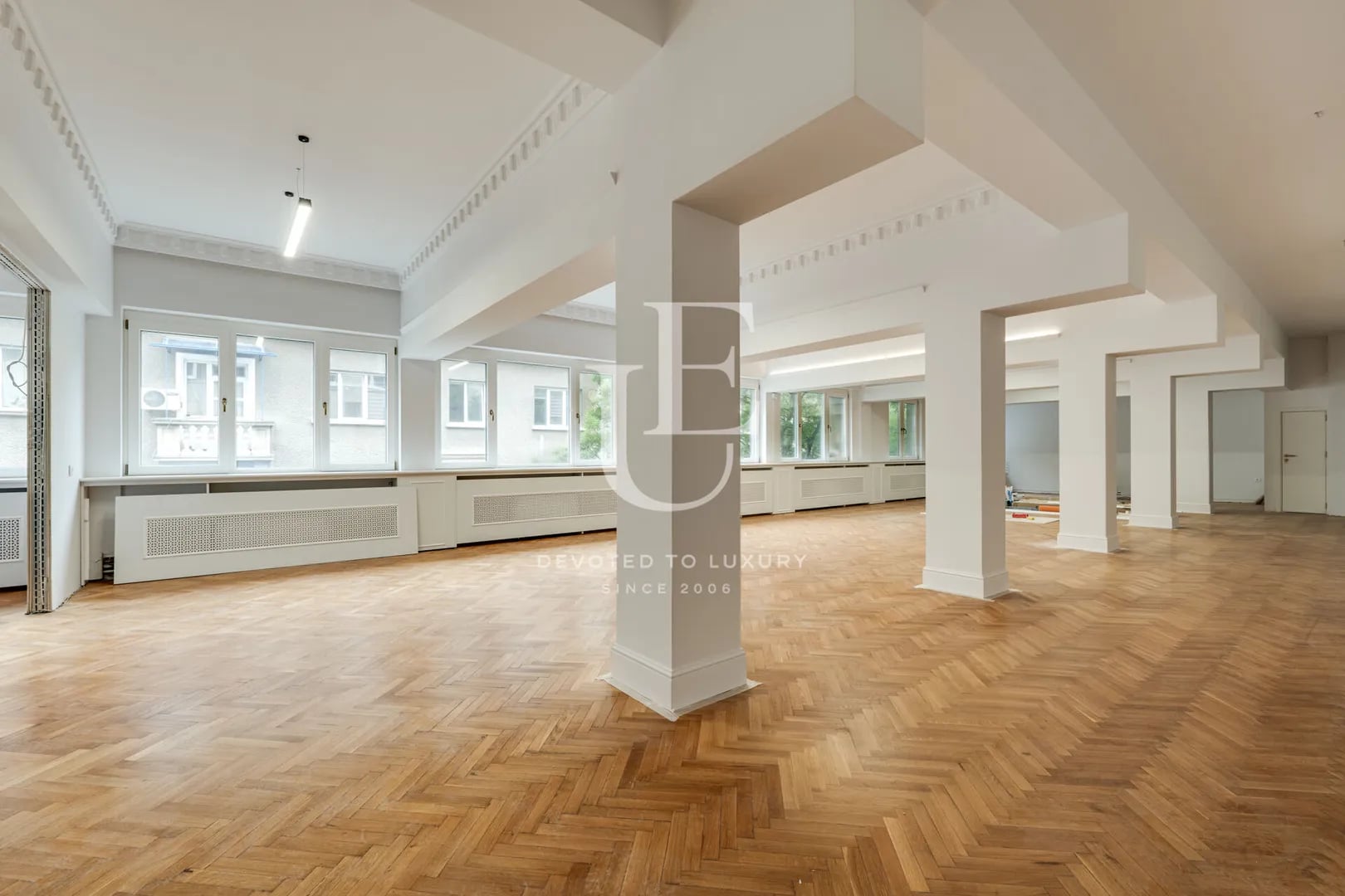 Aristocratic office for sale on 6th September Street in the City Centre