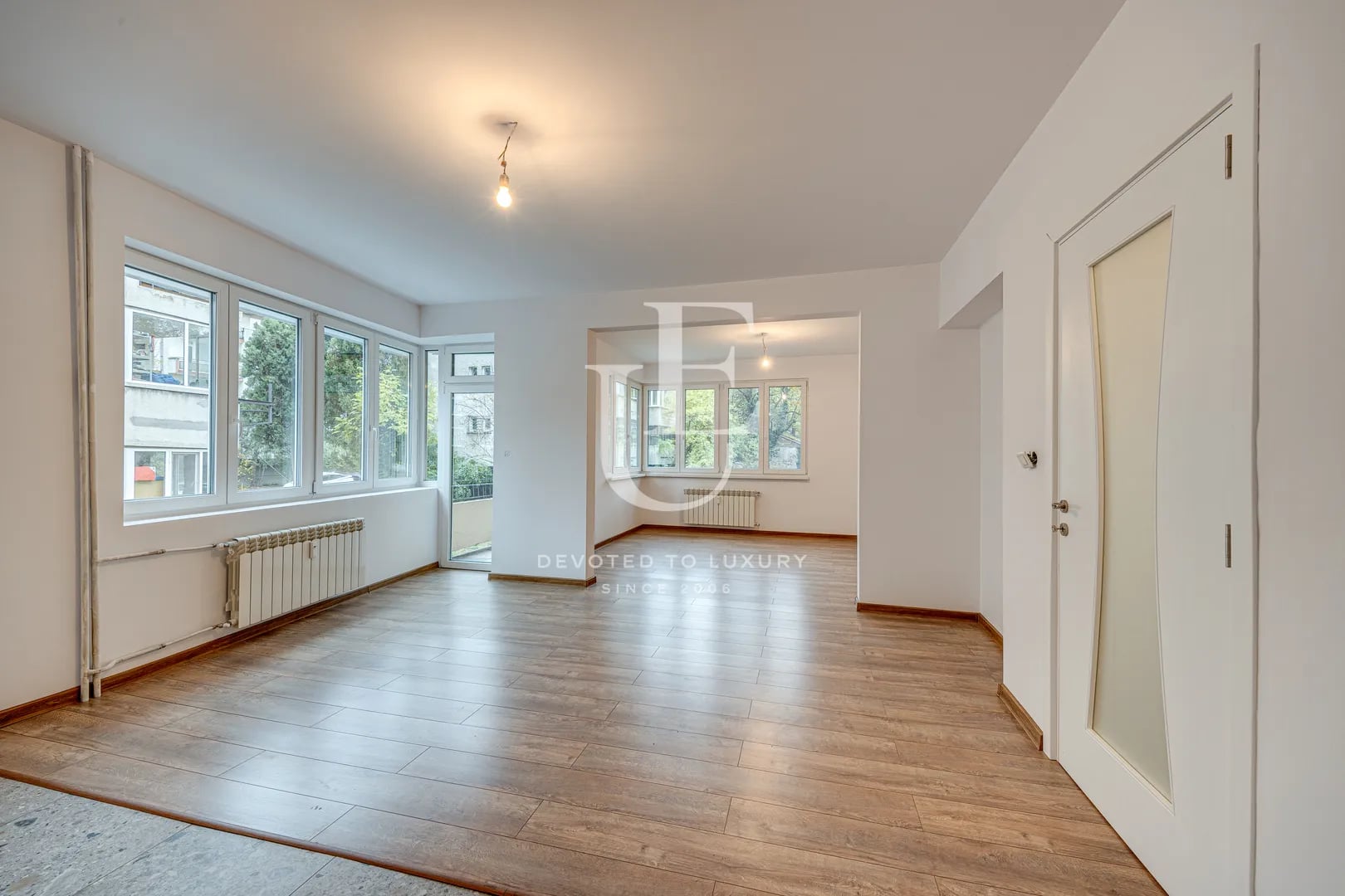 Two-bedroom apartment for sale with high ceilings in Lozenets
