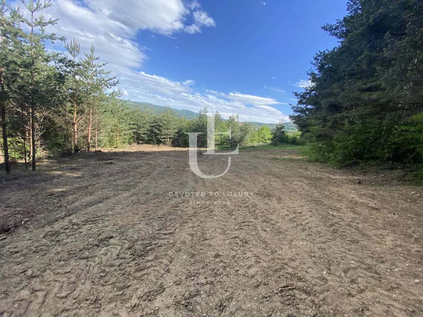 Large investment plot in Bistritsa for residential