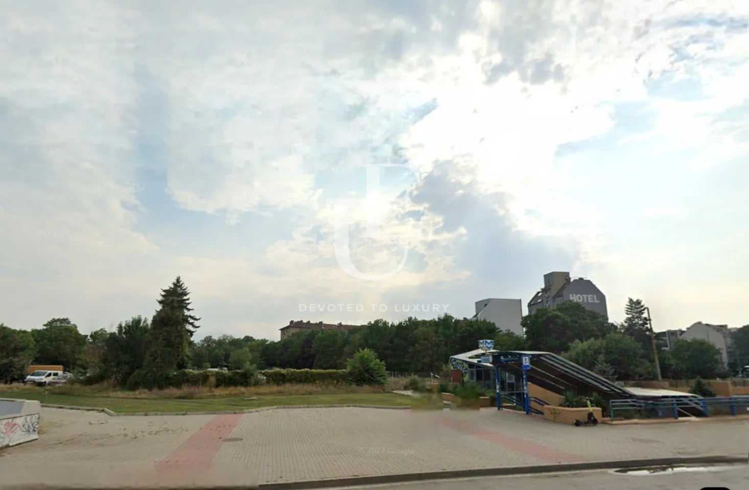 Парцел за жилищно строителство до спирка на метро 