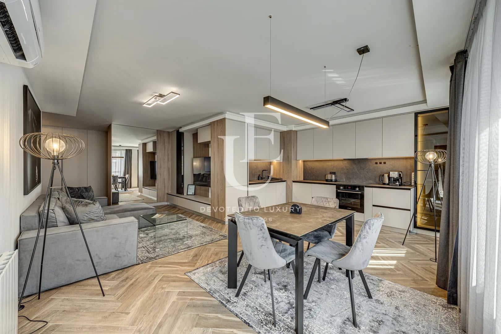 Designer apartment with two bedrooms in Oborishte for rent
