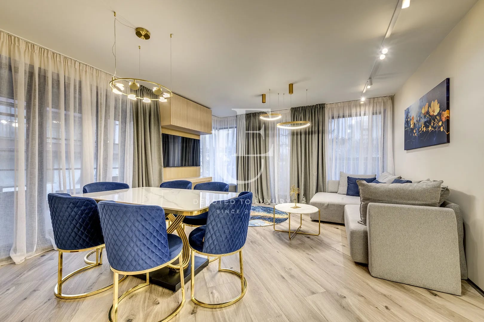 Charming Designer Apartment in a Luxury Building with Concierge