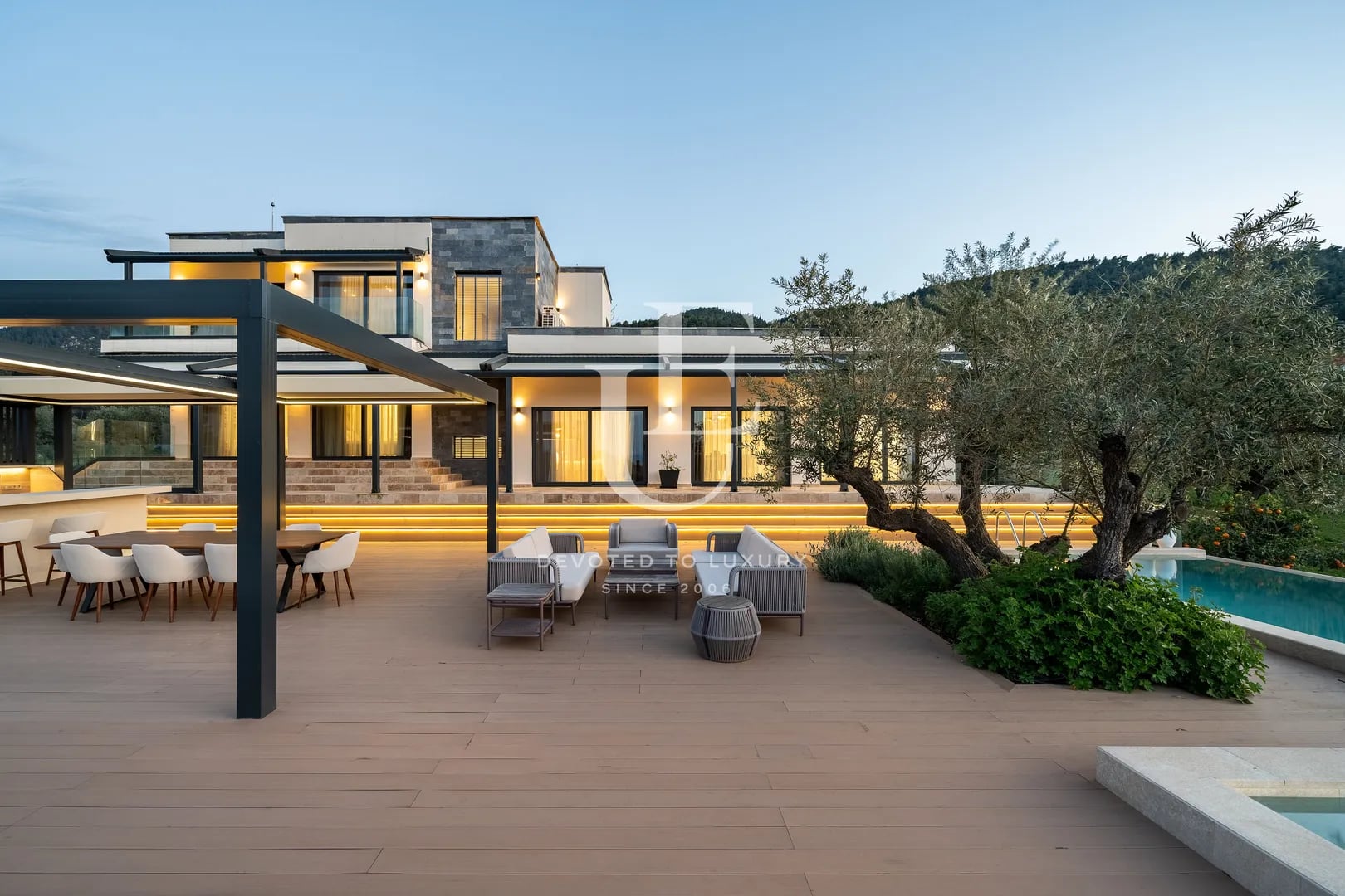 Luxury modern house for sale in Vurvuru