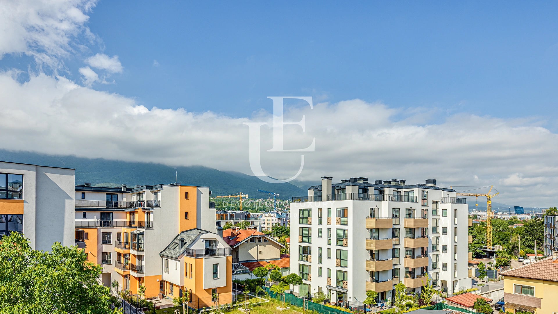 Two-bedroom apartment next to Paradise Mall with a view of Vitosha Mountain