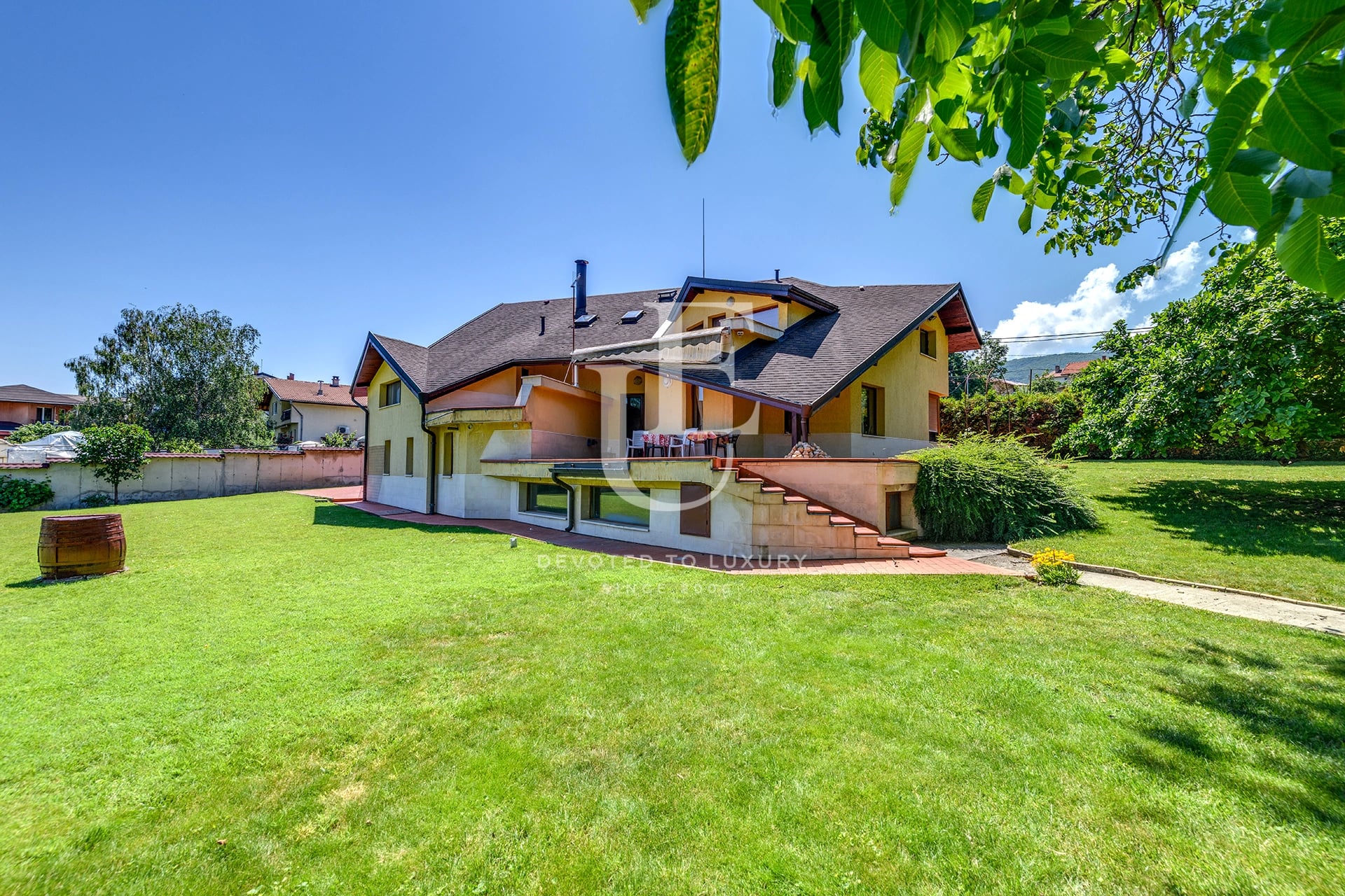 Detached house for sale in Dolni Lozen