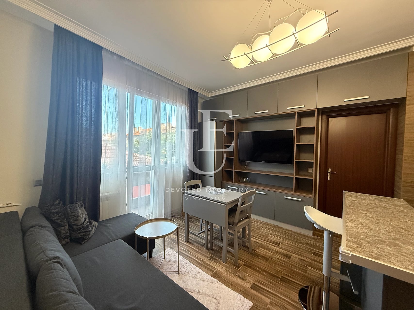 Versatile Multi-Room Apartment with Parking in Prime Geo Milev Location