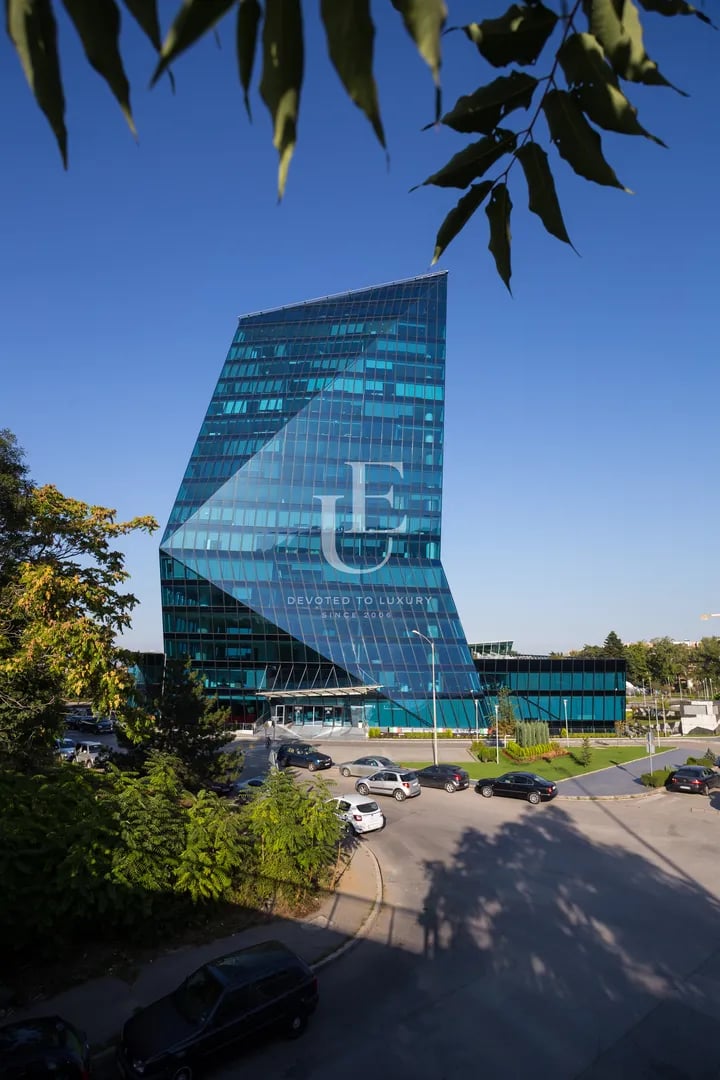 Офис под наем в луксозна сграда