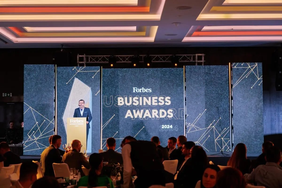 Unique Estates with a prestigious award at the Forbes Business Awards 2024 1