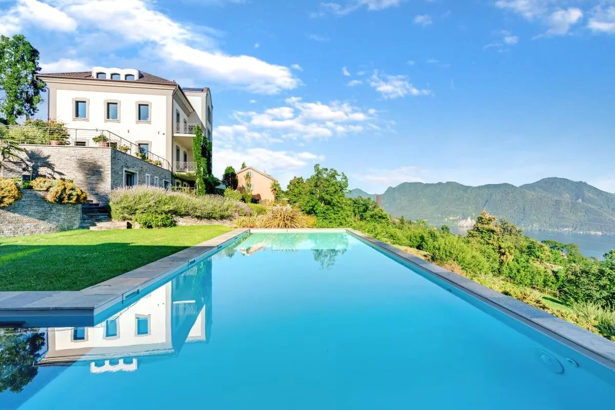 How to buy a luxury property outside Bulgaria 1