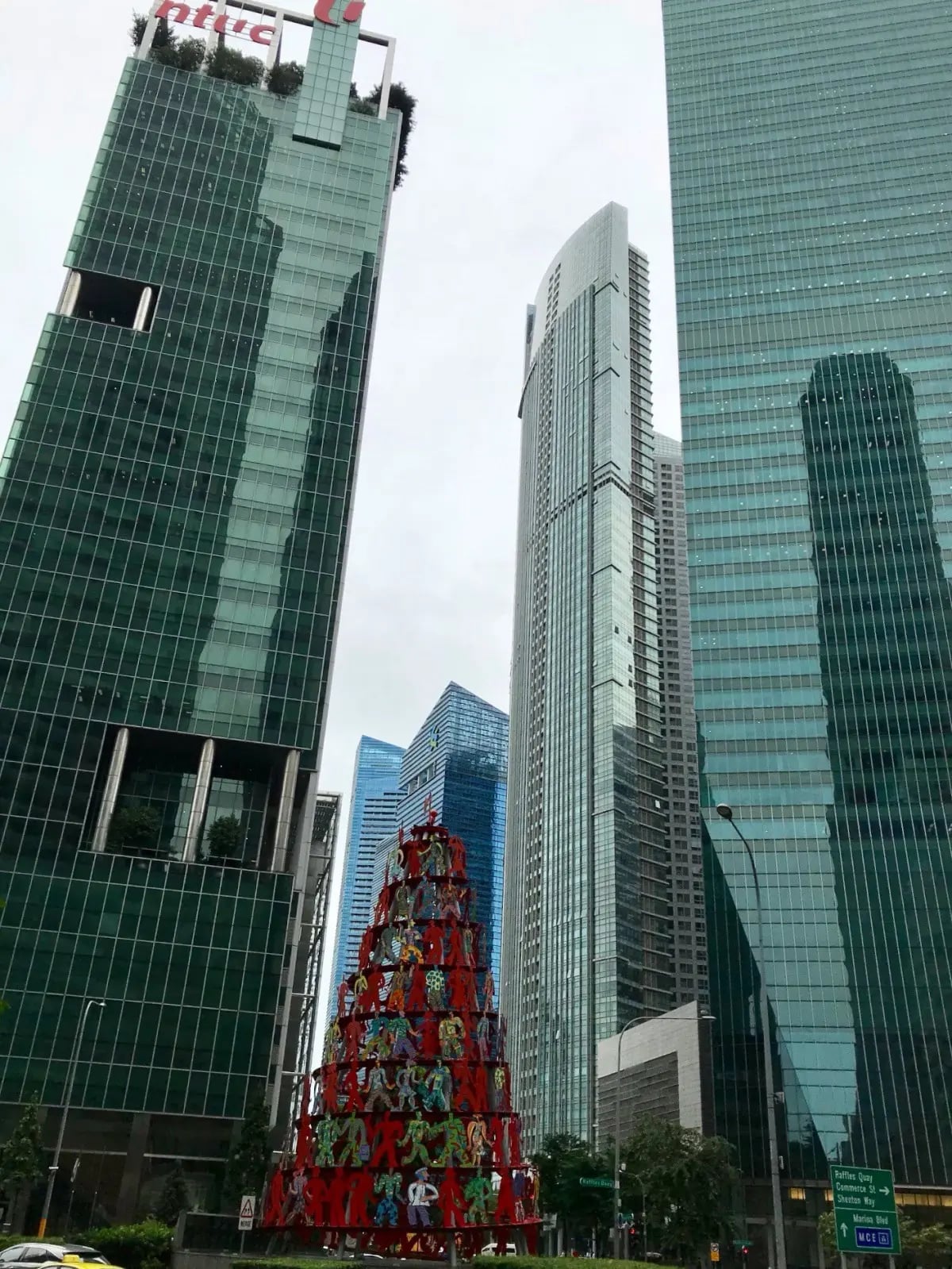 Around the world with Unique Estates’ team - Theodora Bivolarska in Singapore 16