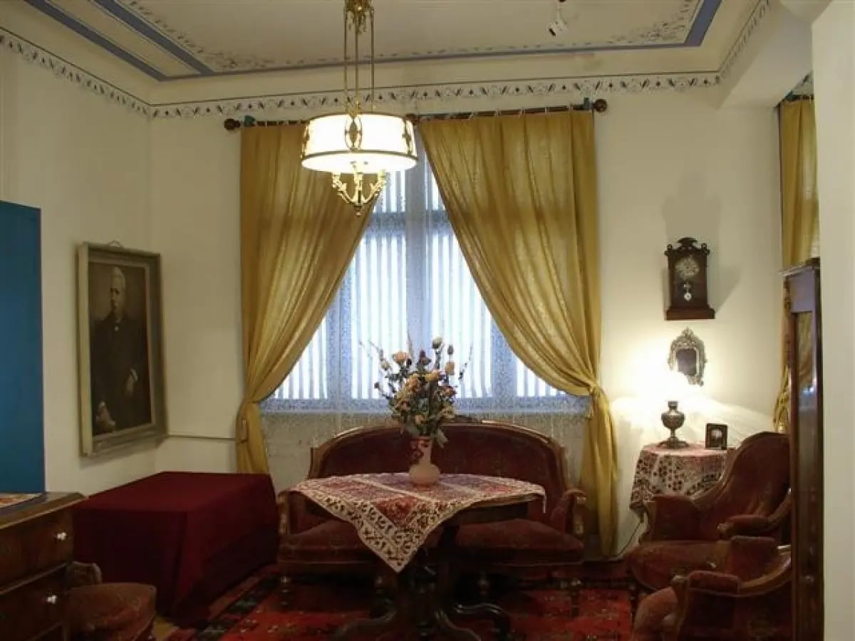 A literary walk through old Sofia: the houses of the writers 1