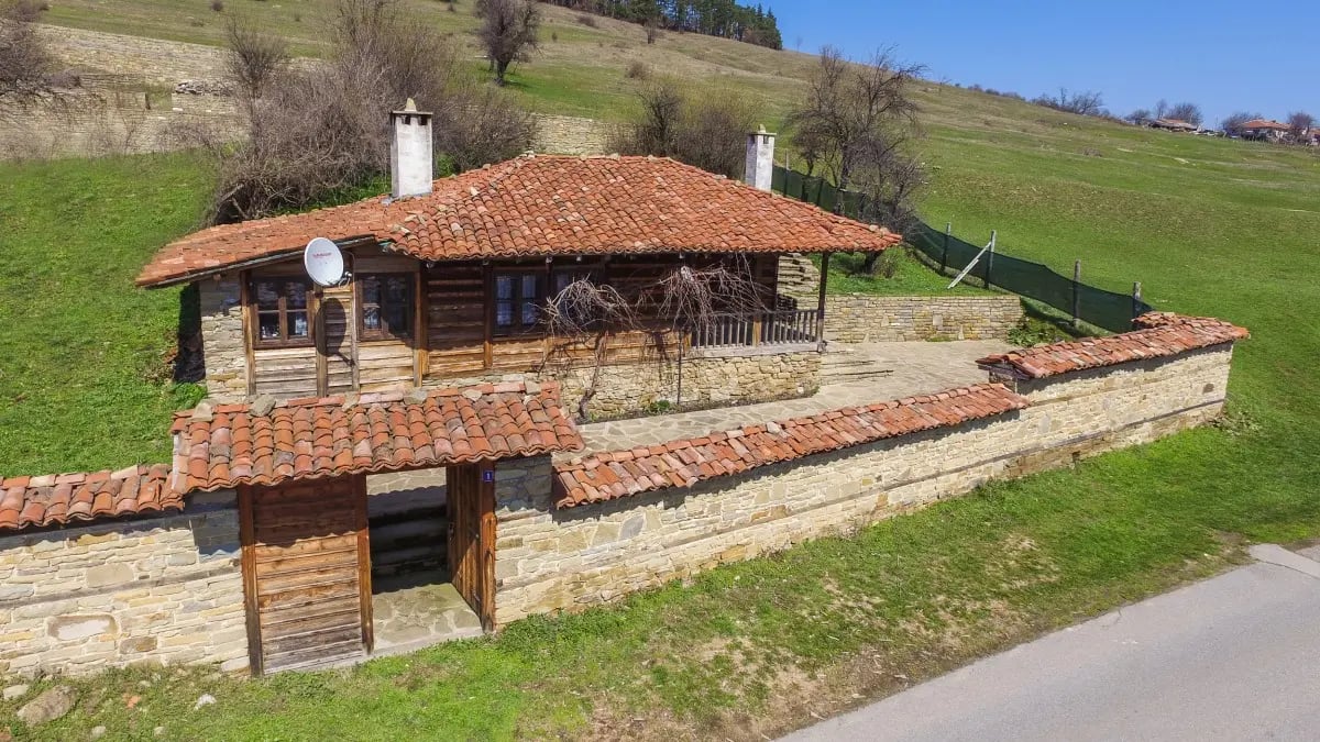 Three authentic properties in Zheravna 5