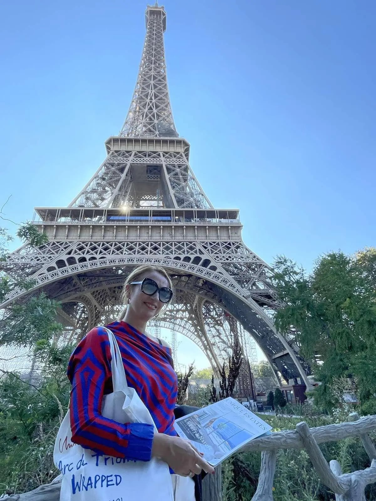 L'Arc de Triomphe, Wrapped -another manifesto of Christo's freedom and proof that nothing is impossible 17