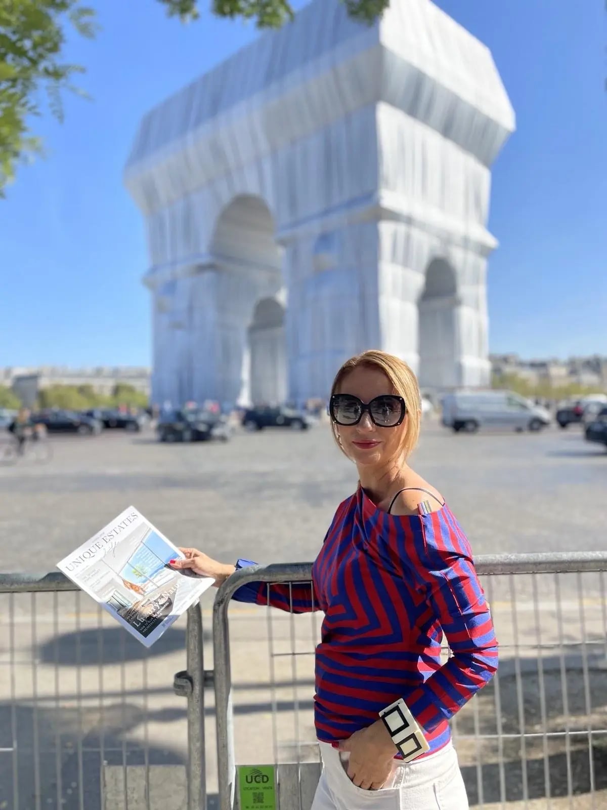 L'Arc de Triomphe, Wrapped -another manifesto of Christo's freedom and proof that nothing is impossible 2