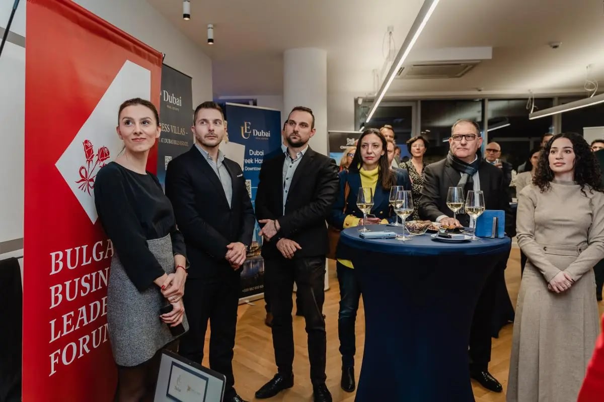 Предпразничен коктейл Meet BBLF Success: Dubai Property Cocktail 4