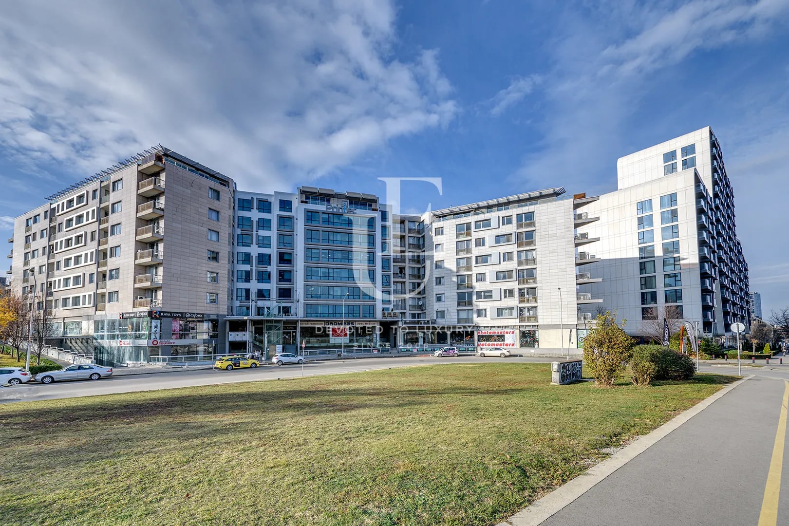 Multi-room apartment for sale with stunning views of Vitosha
