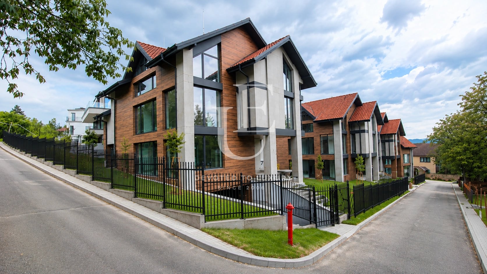Detached house with a yard for sale in Dragalevtsi district