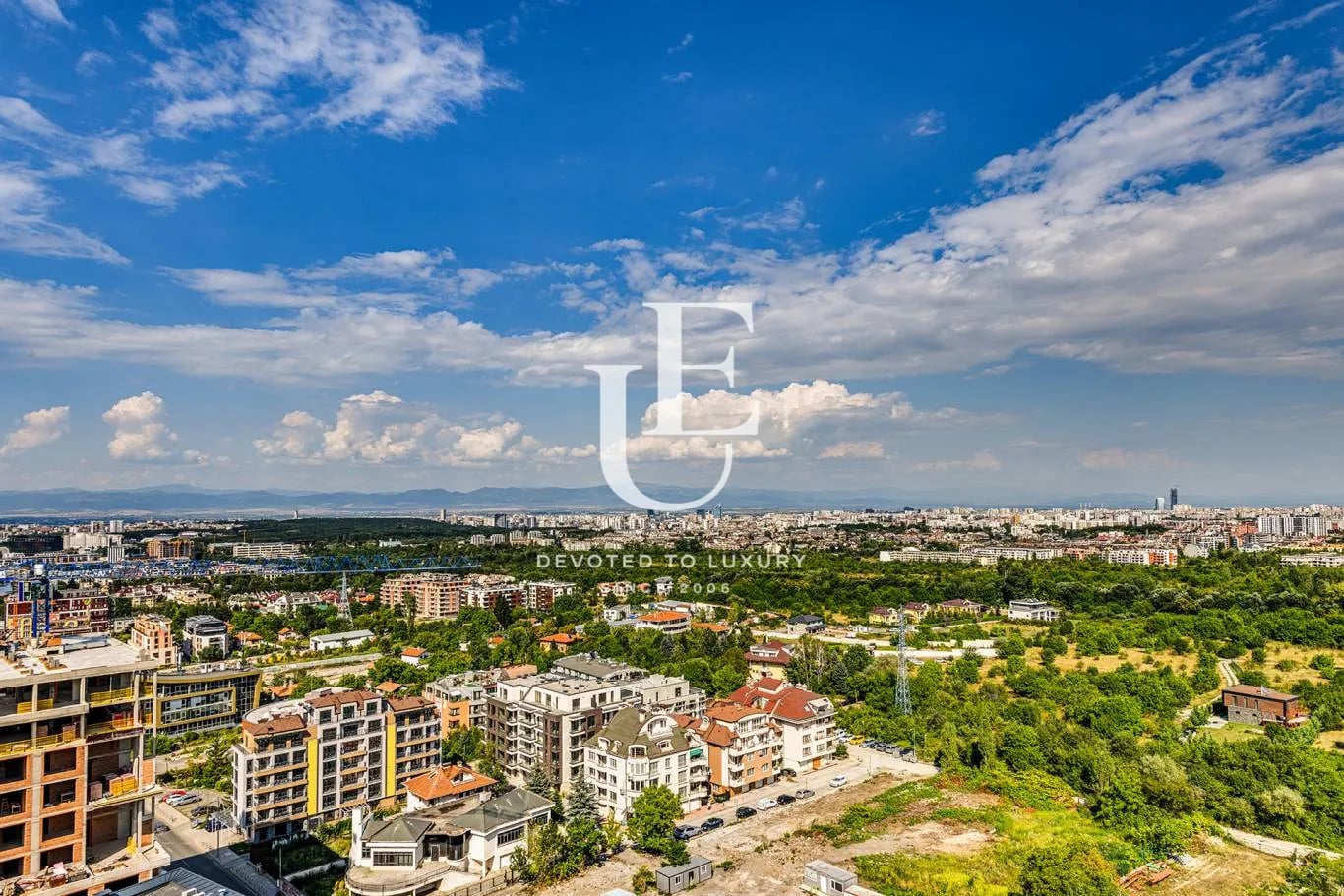 Нов офис за продажба с уникални гледки към Витоша