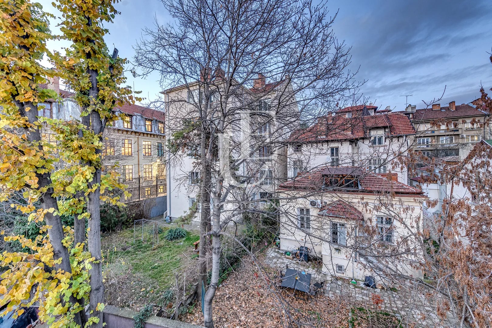 Two floors for sale next to Doctor's Garden and Orlov Most