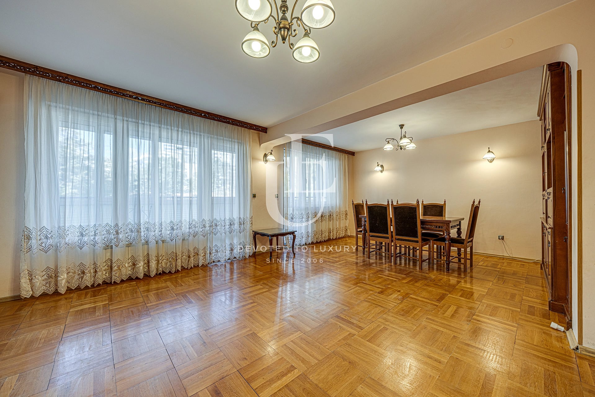 Уютен четиристаен апартамент за продажба в кв. Изгрев