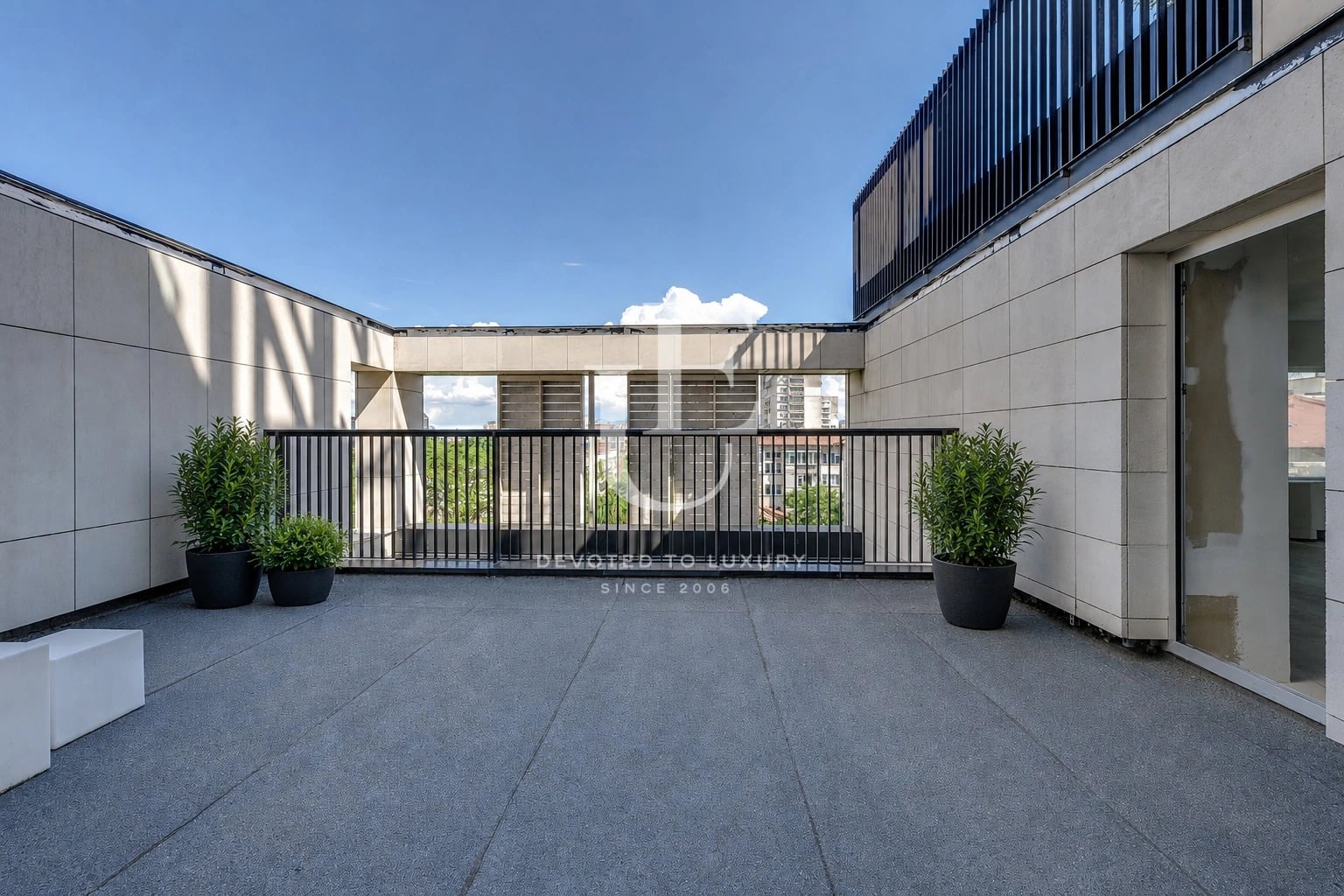 Exclusive four-bedroom apartment for sale in Iztok district