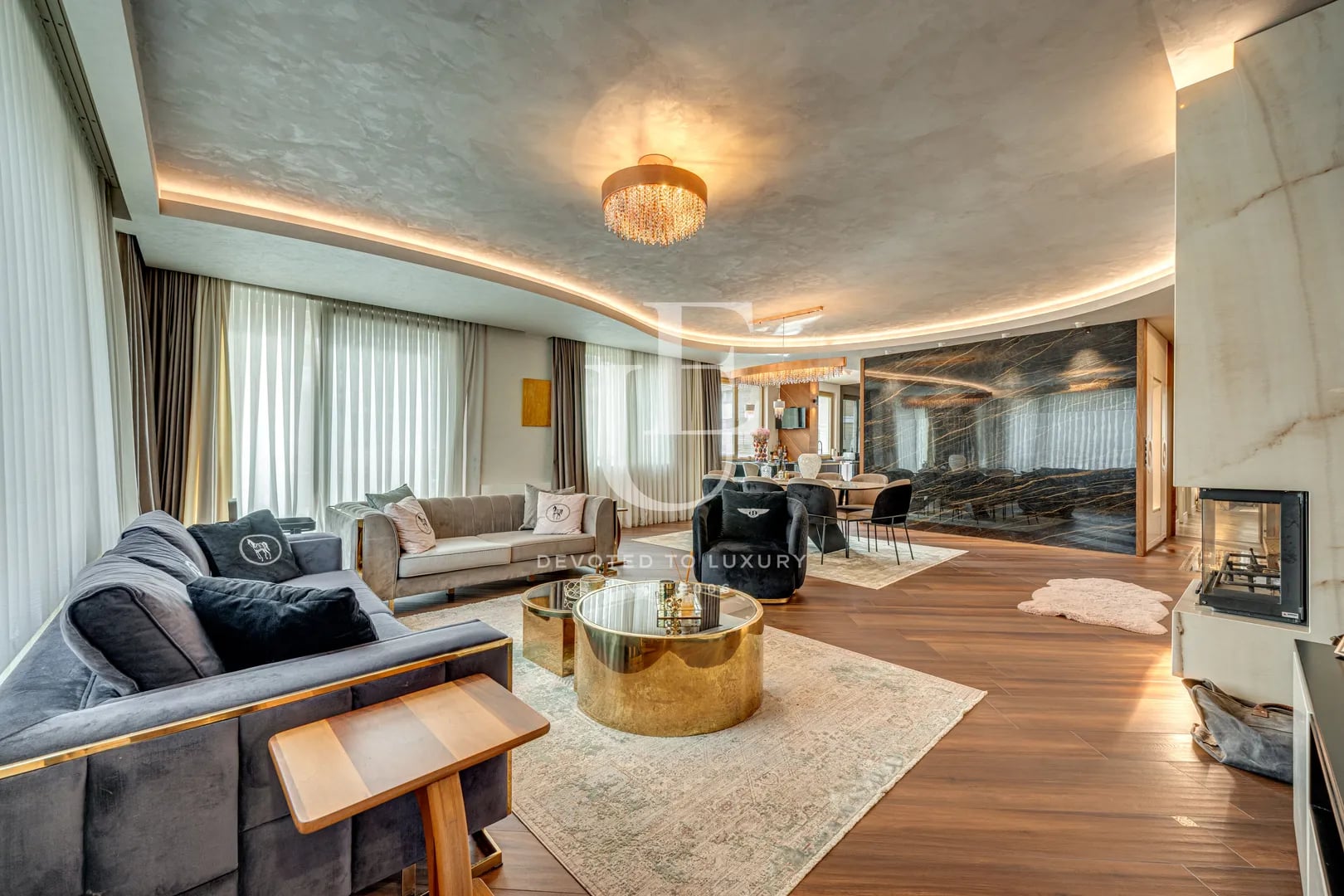 Luxury Home with a Large Terrace and Garden in an Elite District