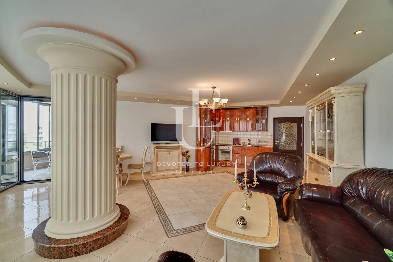 Two-bedroom apartment for rent in Izgrev district