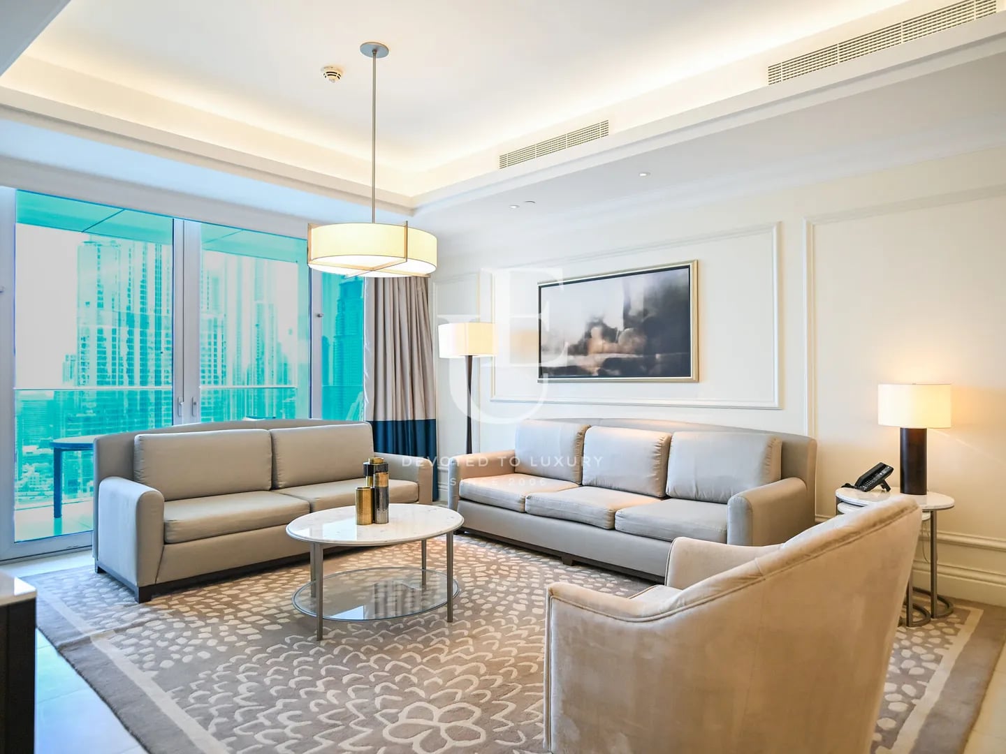 Изискан апартамент в Kempinski The Boulevard