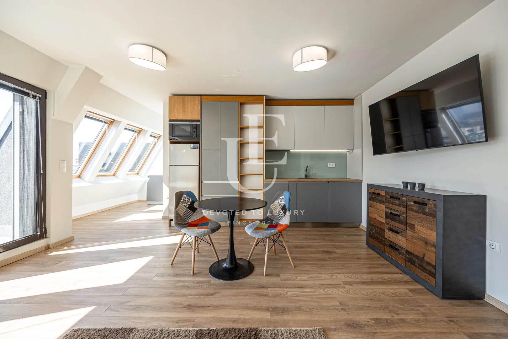 Studio in the Vitosha district with full southern exposure and a parking space