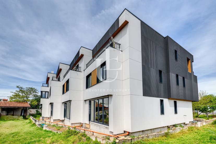 Stylish house for sale in Vrana - Lozen