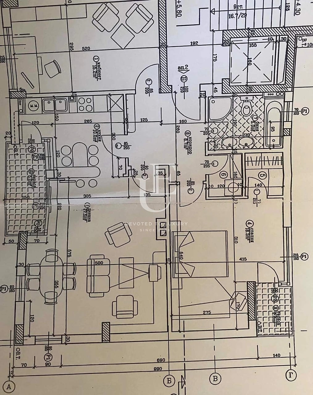 Sunny two-bedroom apartment in a small building in Iztok district